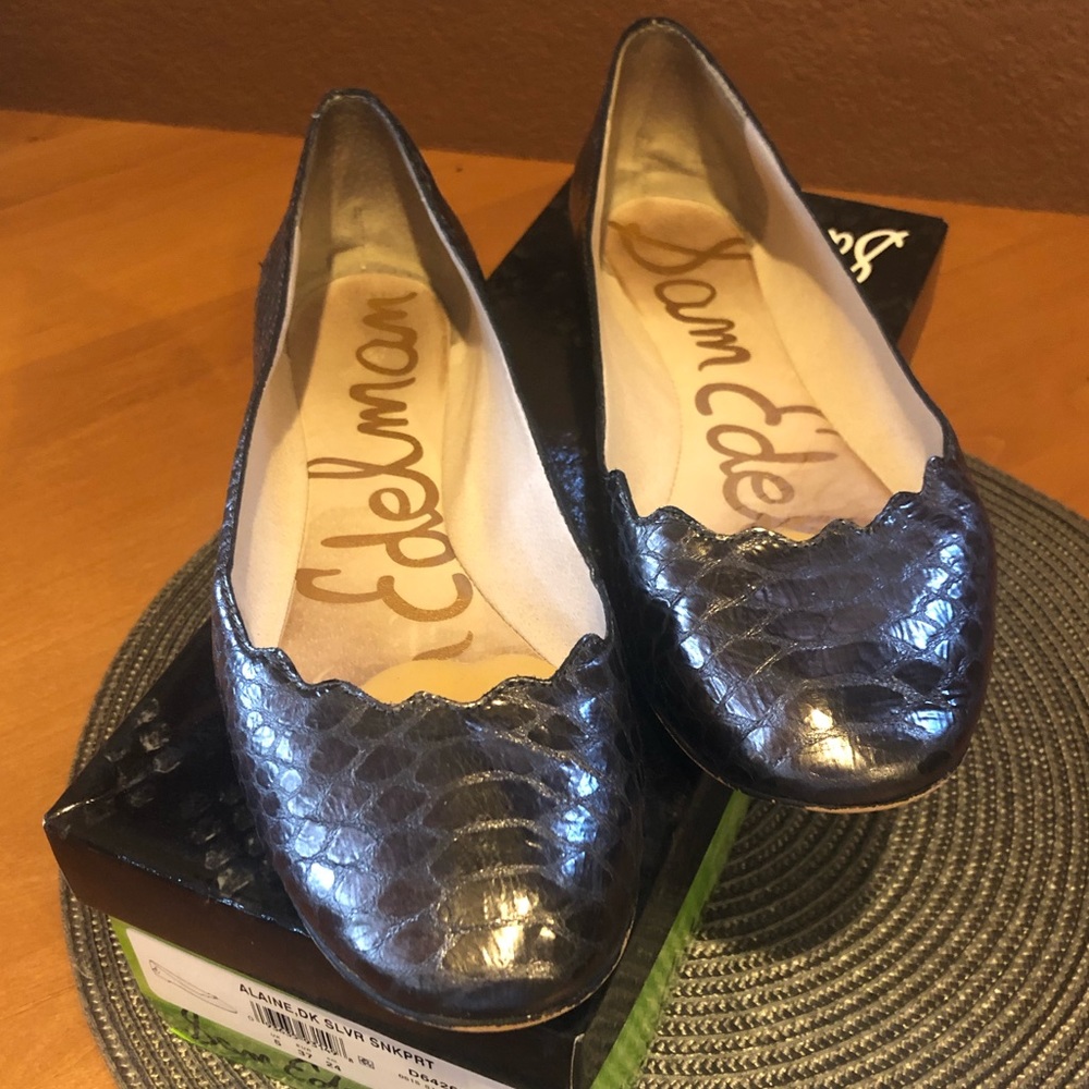 Sam Edelman Sm silver snake flats size 7